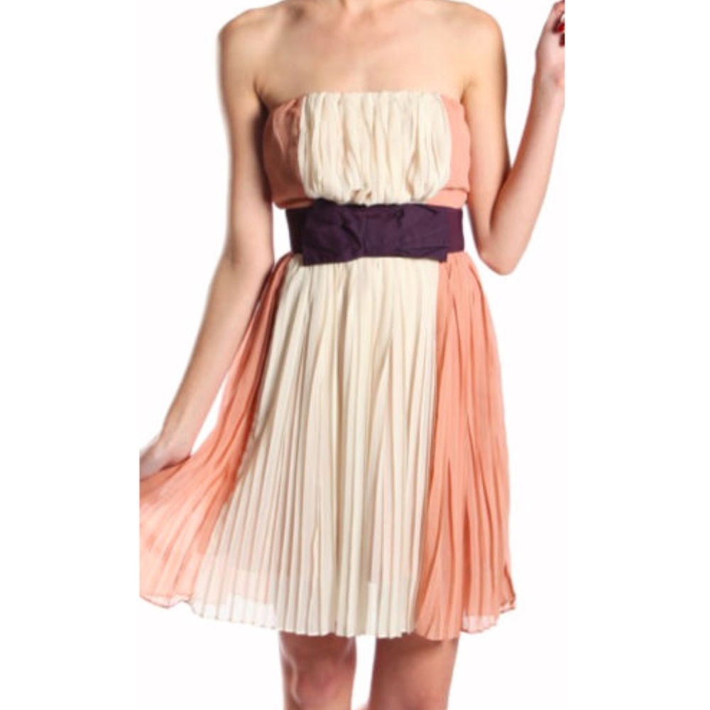 MODCLOTH RYU strapless pleated peach dress w/ bow